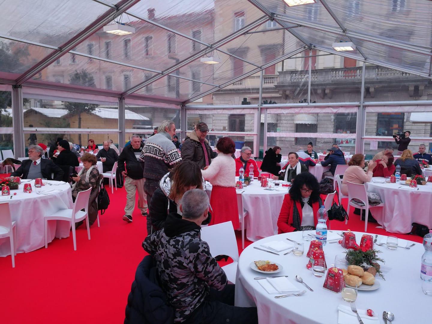 Immagine per A Monfalcone torna il pranzo di Natale 'a domicilio'